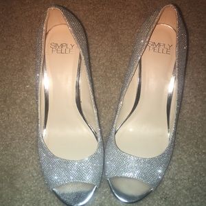 Simply Pelle size 8.5 sparkle silver wedge